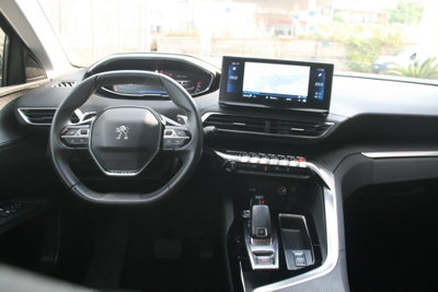 Peugeot 3008 BlueHDi 130 S&S EAT8 Allure Pack (7)