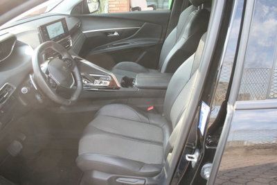 Peugeot 3008 BlueHDi 130 S&S EAT8 Allure Pack (8)