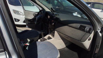 Fiat Stilo 1.9 MJT 120 CV 5 porte Dynamic (6)