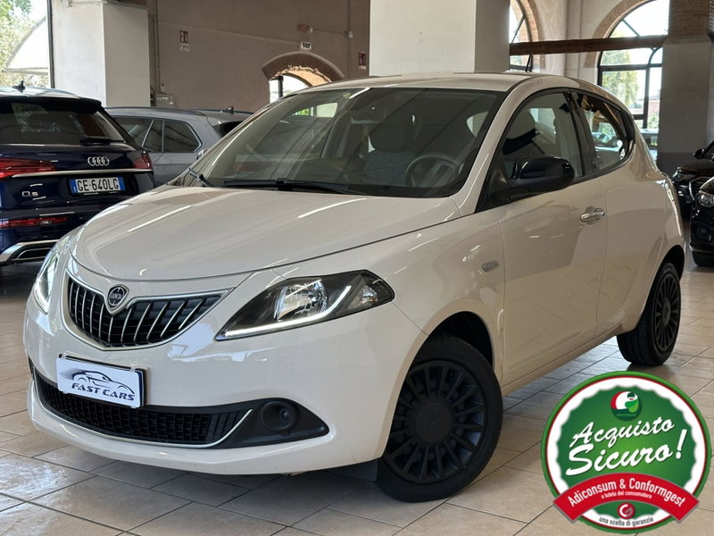 Lancia Ypsilon 1.0 FireFly 5 porte S&S Hybrid Ecochic Gold