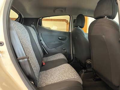 Lancia Ypsilon 1.0 FireFly 5 porte S&S Hybrid Ecochic Gold (10)