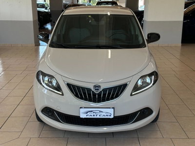 Lancia Ypsilon 1.0 FireFly 5 porte S&S Hybrid Ecochic Gold (2)