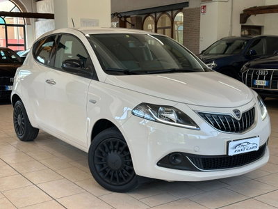 Lancia Ypsilon 1.0 FireFly 5 porte S&S Hybrid Ecochic Gold (3)