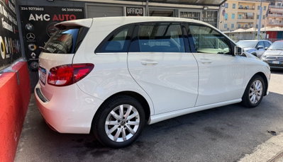 Mercedes-Benz Classe B 180 d Sport (10)