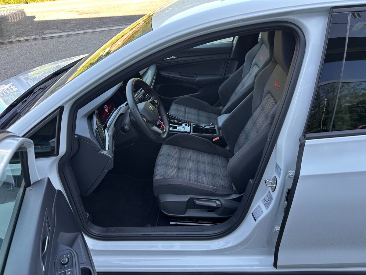 Volkswagen Golf 2.0 TSI GTI DSG (10)