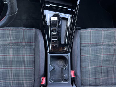 Volkswagen Golf 2.0 TSI GTI DSG (14)