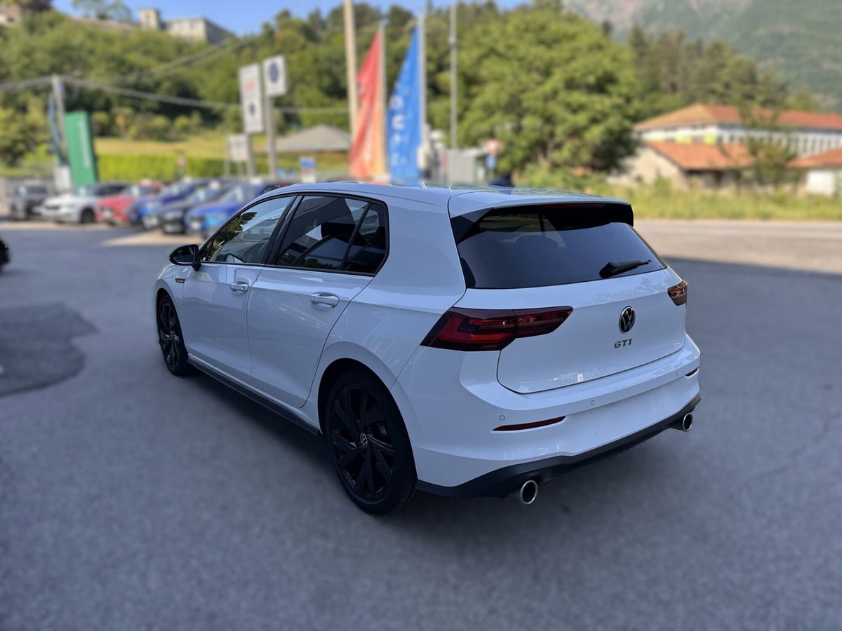 Volkswagen Golf 2.0 TSI GTI DSG (5)