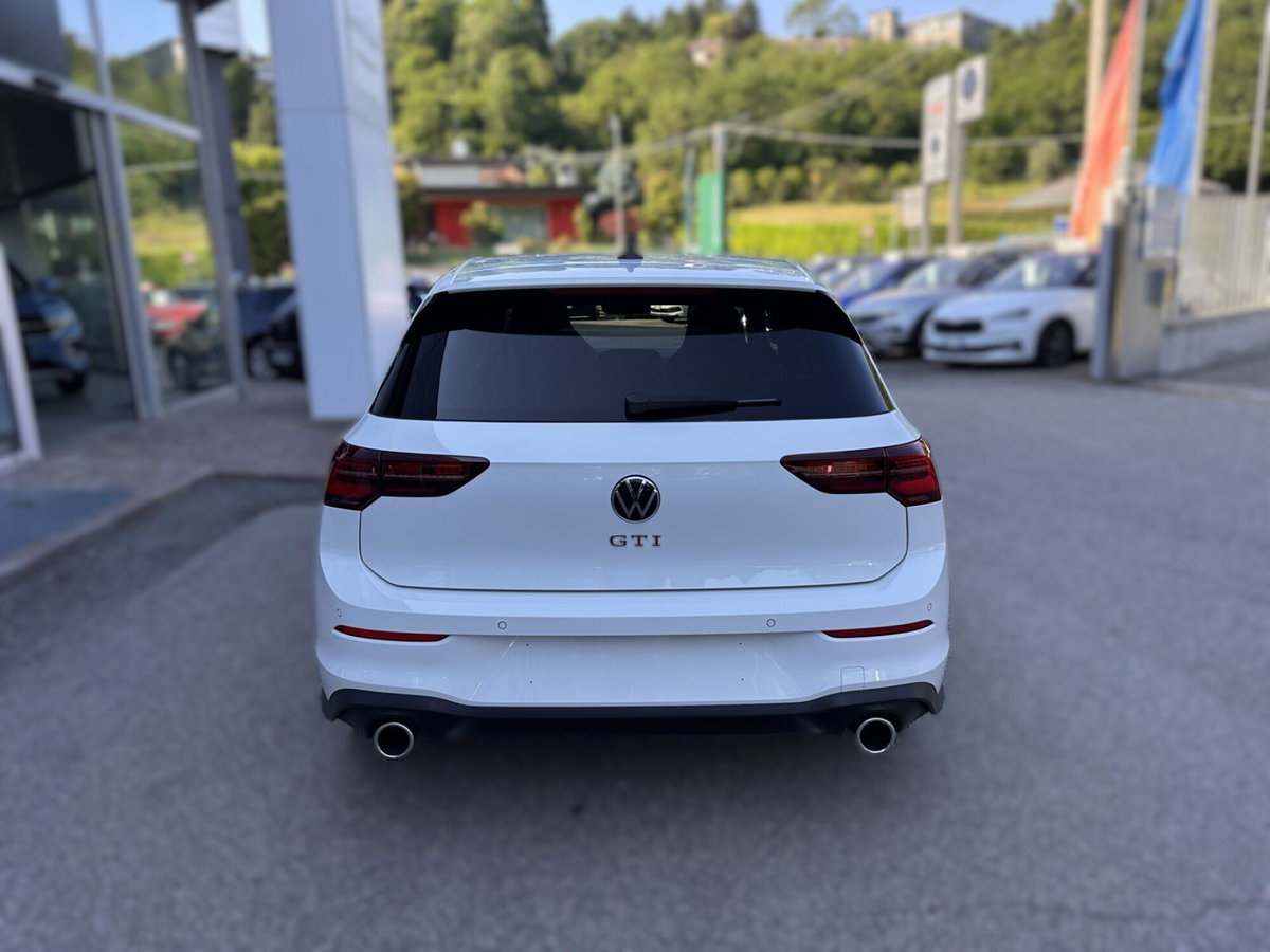 Volkswagen Golf 2.0 TSI GTI DSG (6)