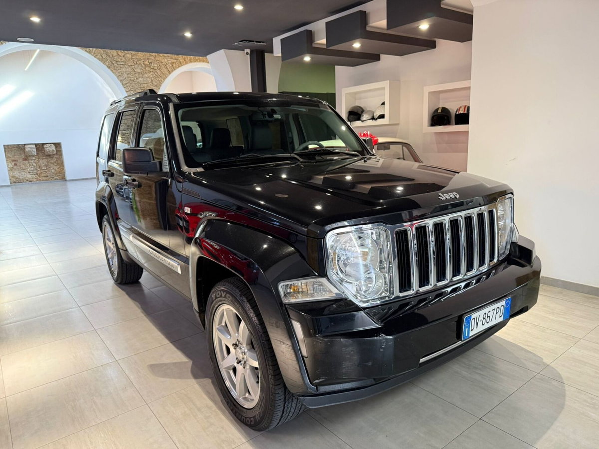 Jeep Cherokee 2.8 CRD DPF Limited Auto (2)