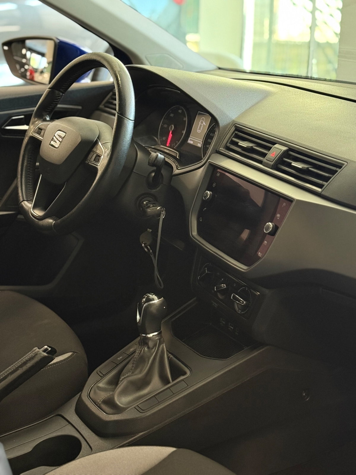 SEAT Ibiza 1.6 TDI 95 CV 5 porte Business (11)