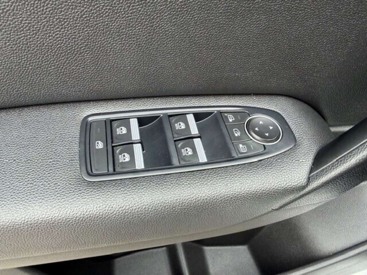 Renault Captur Blue dCi 115 CV EDC Intens (13)