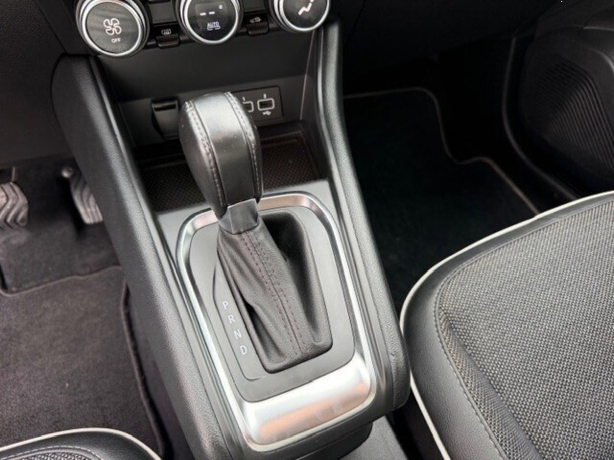Renault Captur Blue dCi 115 CV EDC Intens (19)