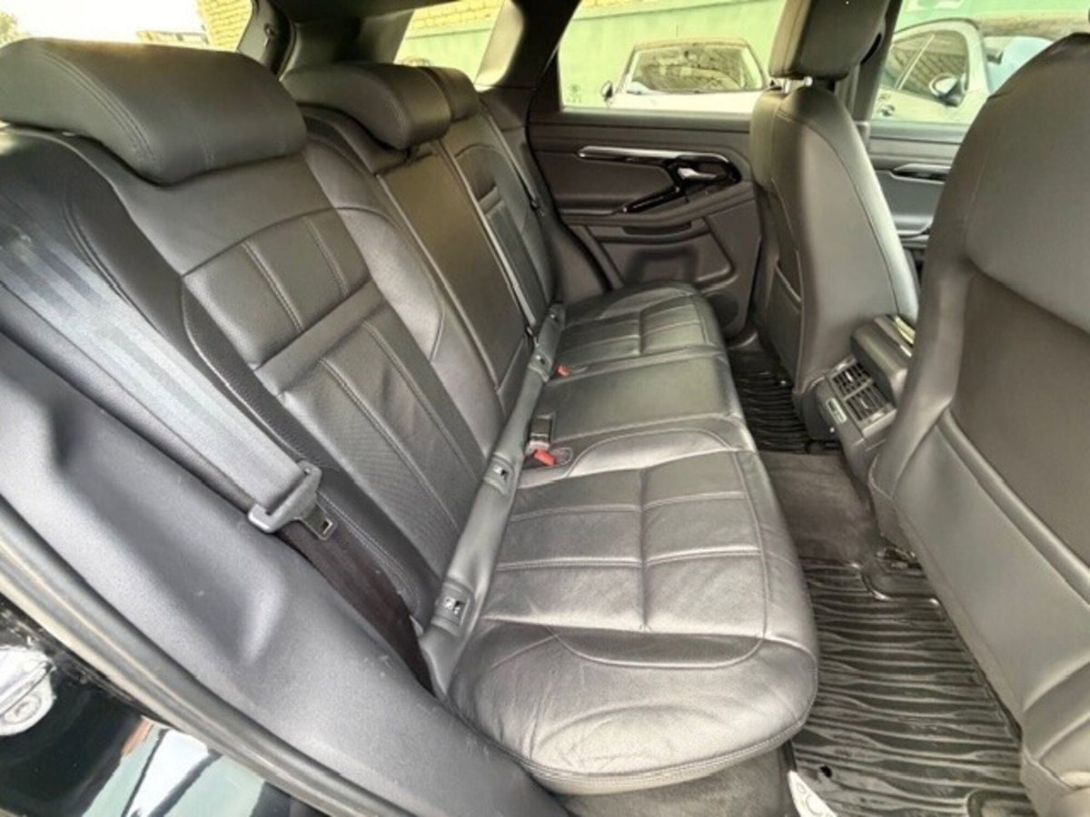 Land Rover Range Rover Evoque 2.0D I4-L.Flw 150 CV R-Dynamic S (16)