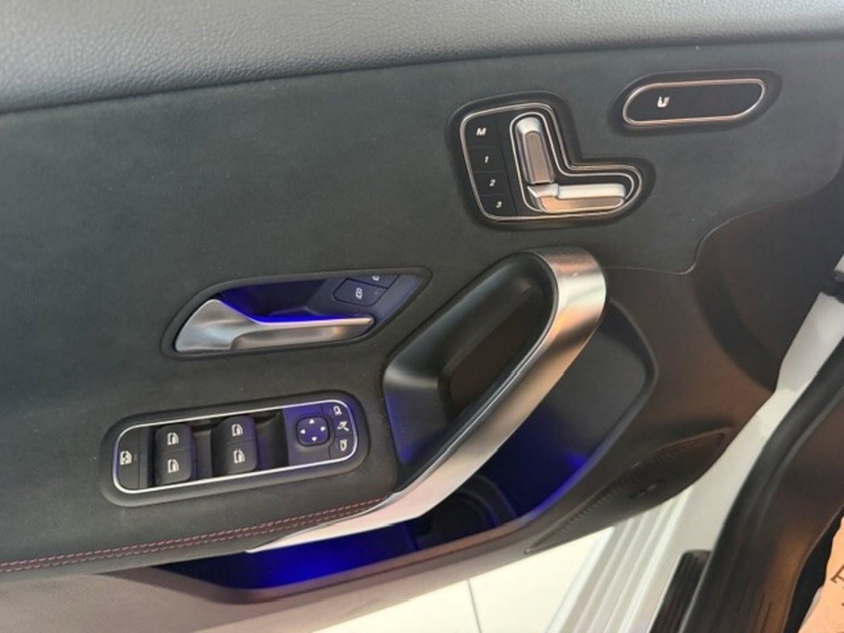 Mercedes-Benz Classe A 180 d Automatic Premium (12)