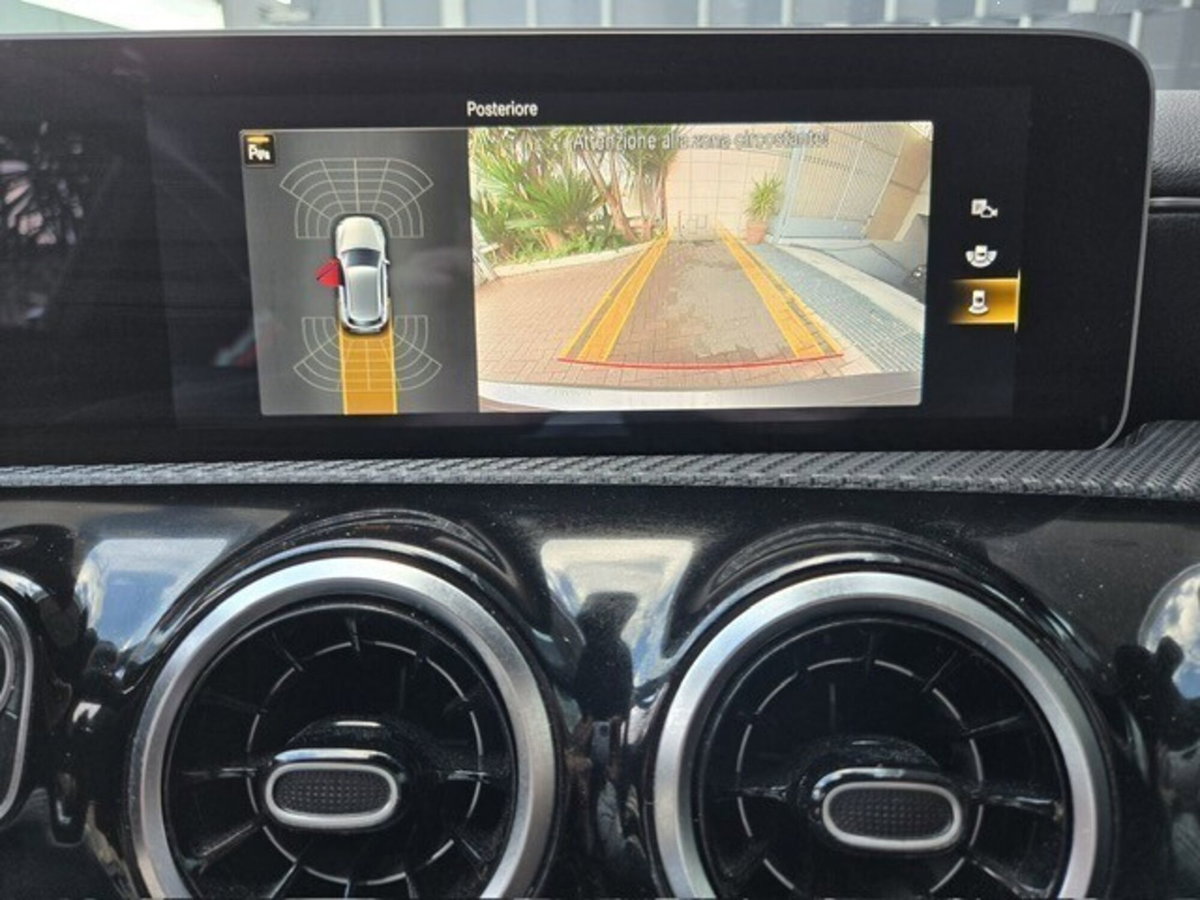Mercedes-Benz Classe A 180 d Automatic Sport (13)