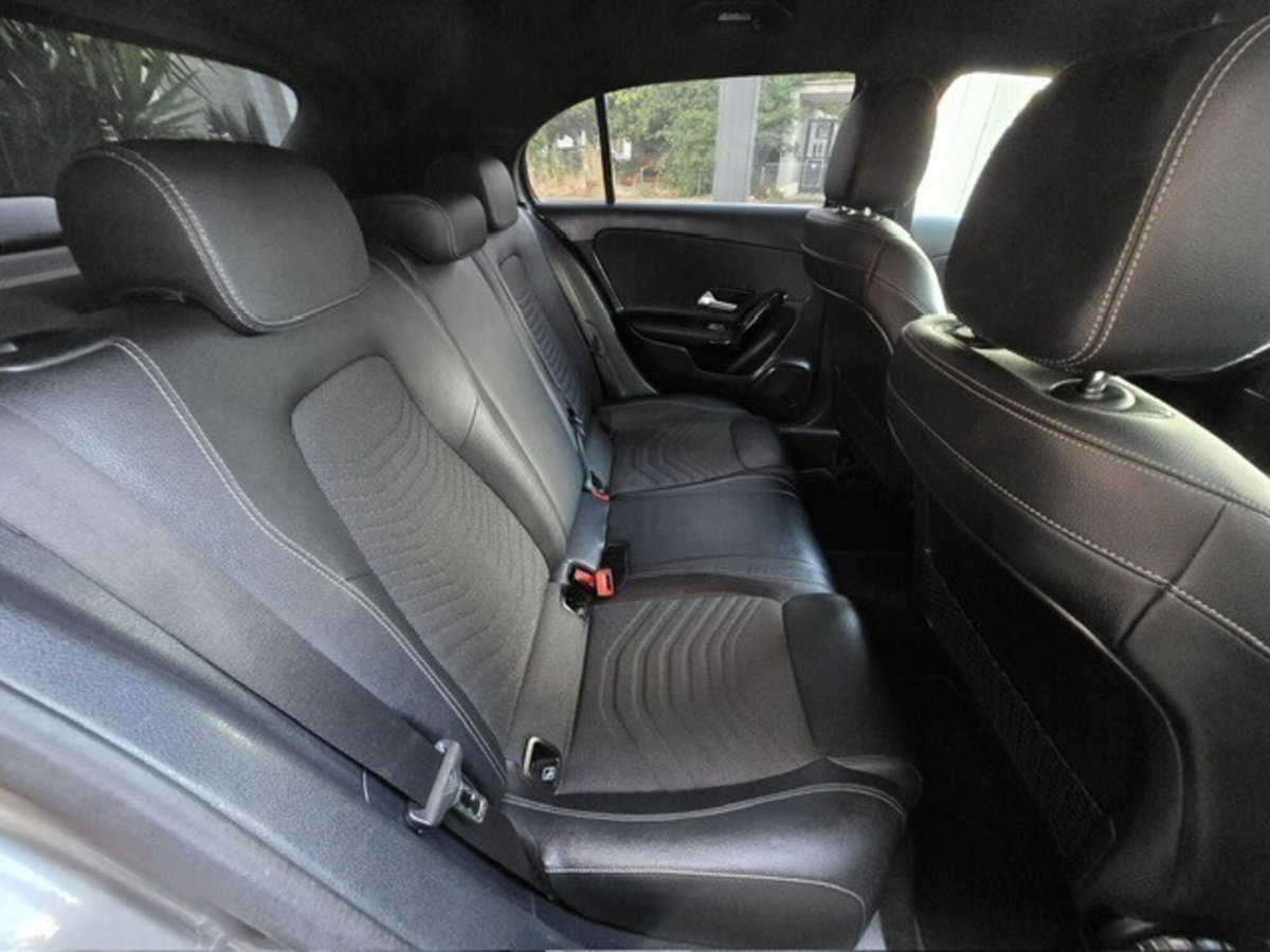 Mercedes-Benz Classe A 180 d Automatic Sport (17)