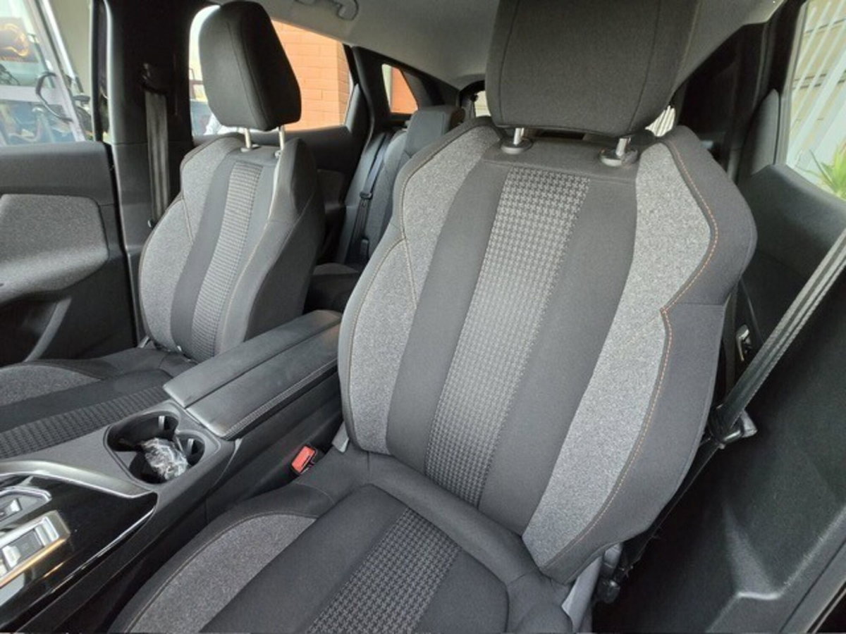 Peugeot 3008 BlueHDi 130 S&S EAT8 Active Pack (18)