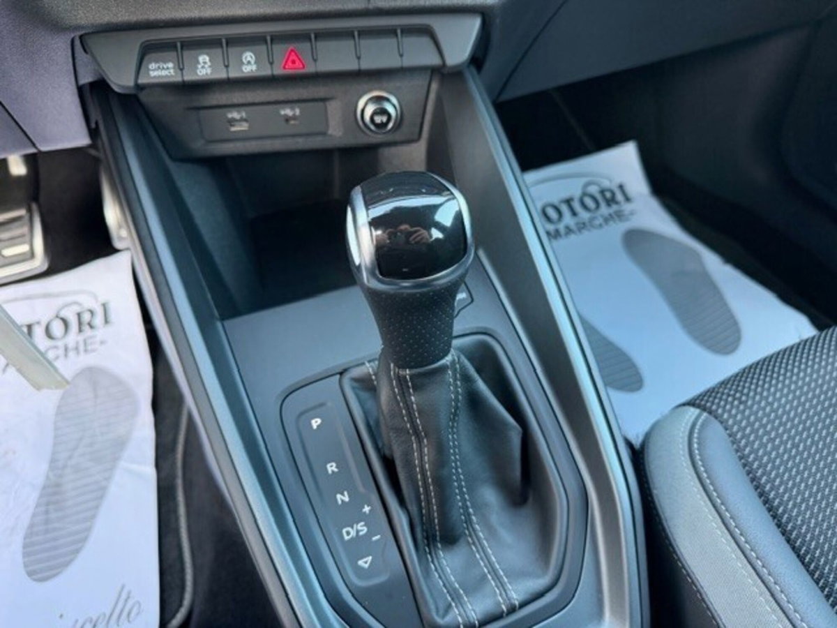 Audi A1 Sportback 30 TFSI S line edition (14)