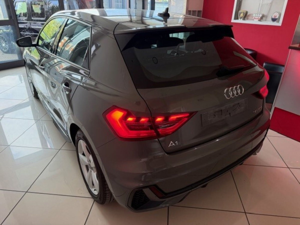 Audi A1 Sportback 30 TFSI S line edition (4)