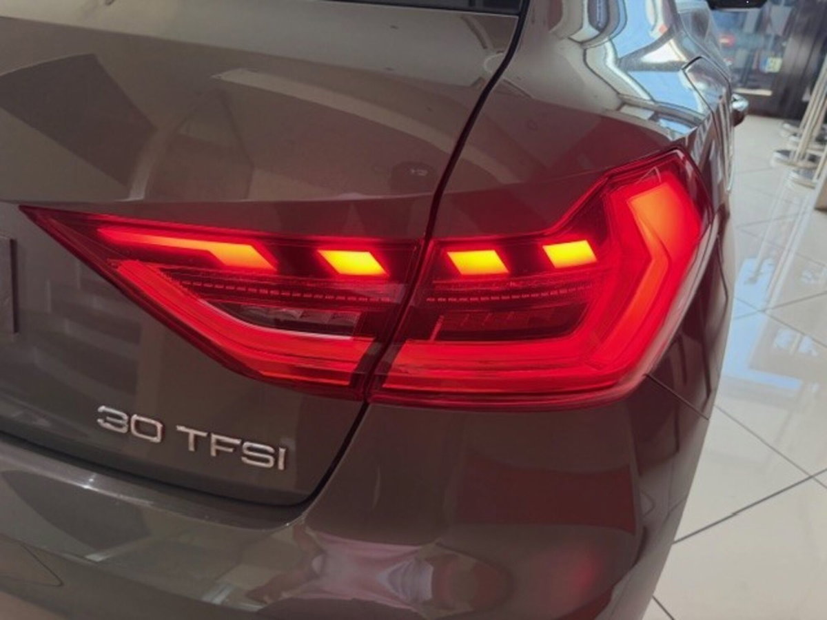 Audi A1 Sportback 30 TFSI S line edition (7)