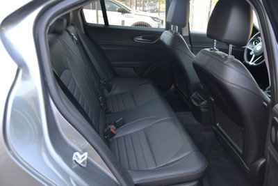 Alfa Romeo Giulia 2.2 Turbodiesel 180 CV AT8 Super (10)