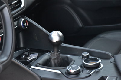 Alfa Romeo Giulia 2.2 Turbodiesel 180 CV AT8 Super (9)