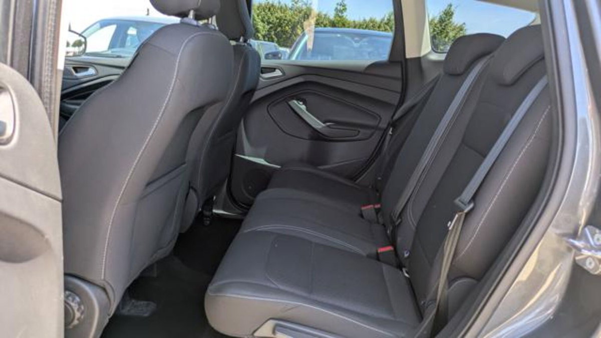 Ford Kuga 1.5 EcoBlue 120 CV 2WD ST-Line (13)