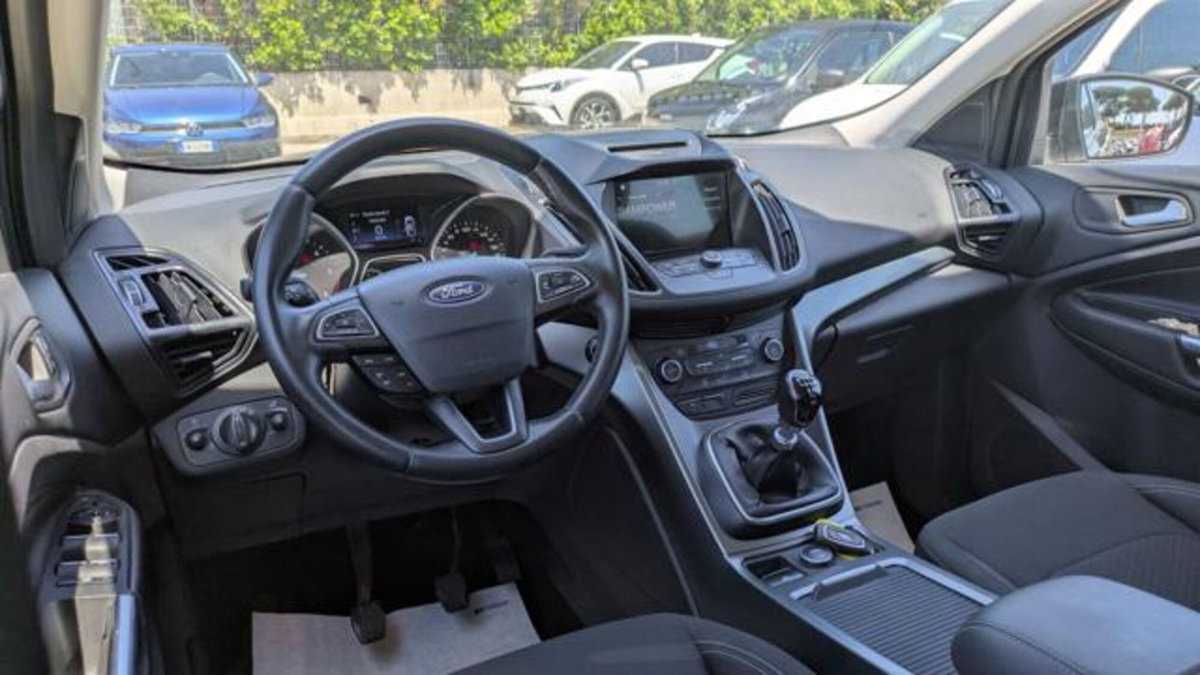 Ford Kuga 1.5 EcoBlue 120 CV 2WD ST-Line (5)