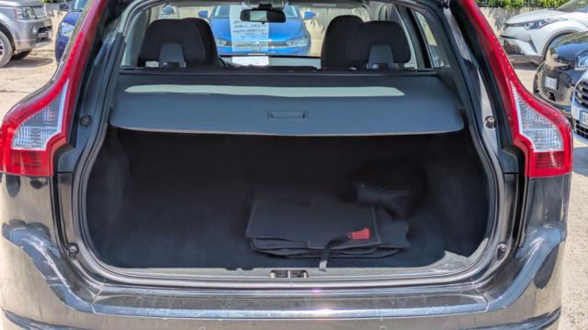 Volvo XC60 D3 Geartronic Business (13)