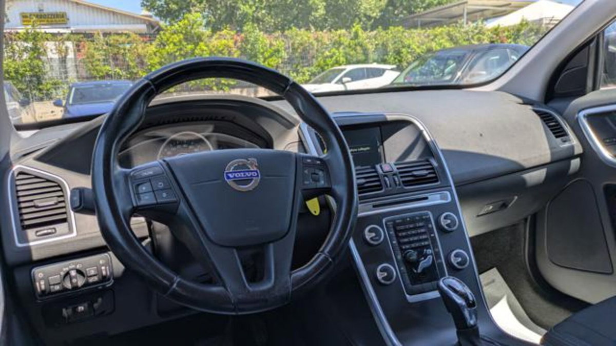 Volvo XC60 D3 Geartronic Business (5)