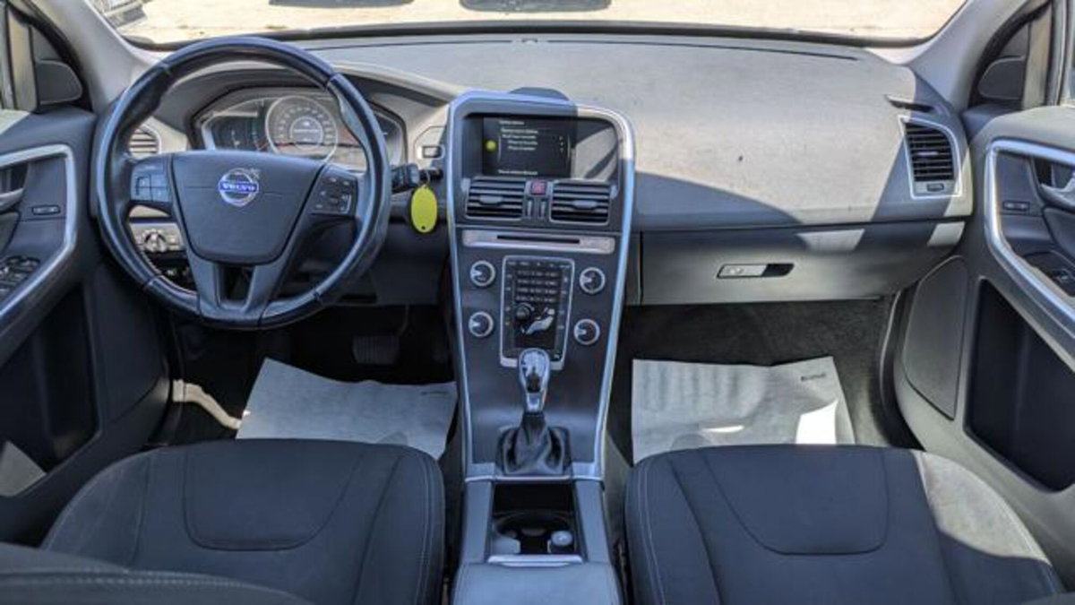 Volvo XC60 D3 Geartronic Business (6)