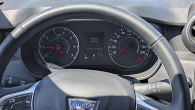 Dacia Duster 1.0 TCe 100 CV 4x2 Prestige (11)