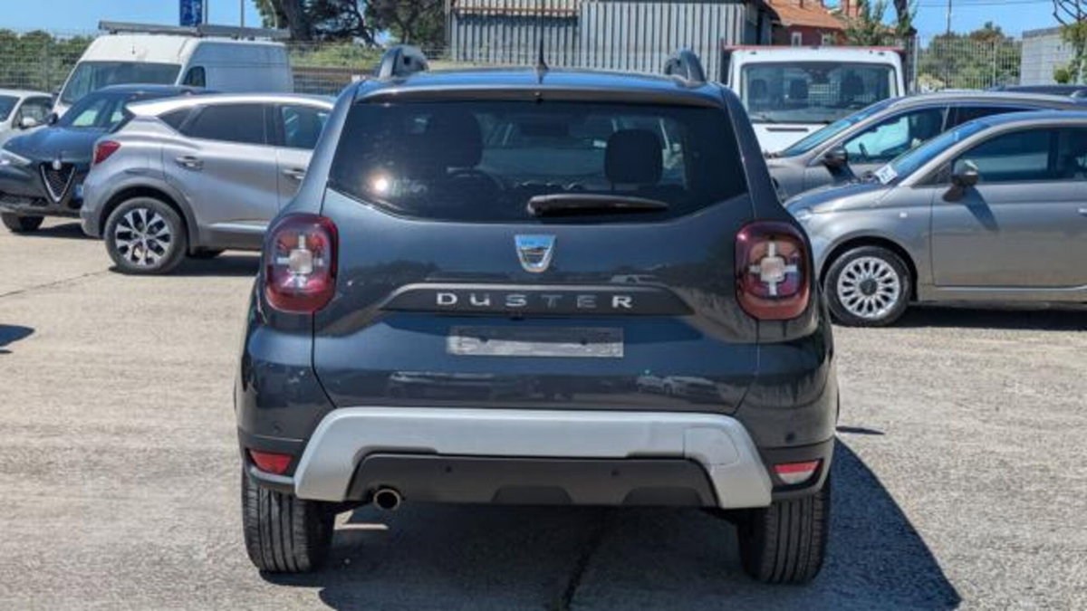 Dacia Duster 1.0 TCe 100 CV 4x2 Prestige (16)