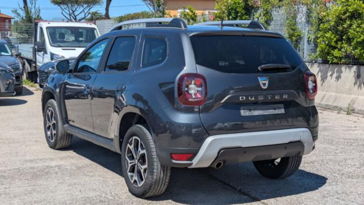 Dacia Duster 1.0 TCe 100 CV 4x2 Prestige (4)