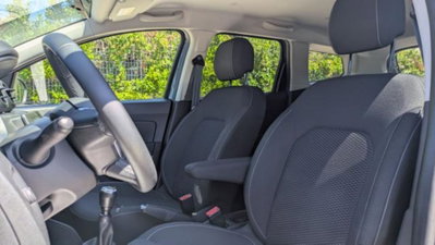 Dacia Duster 1.0 TCe 100 CV 4x2 Prestige (12)