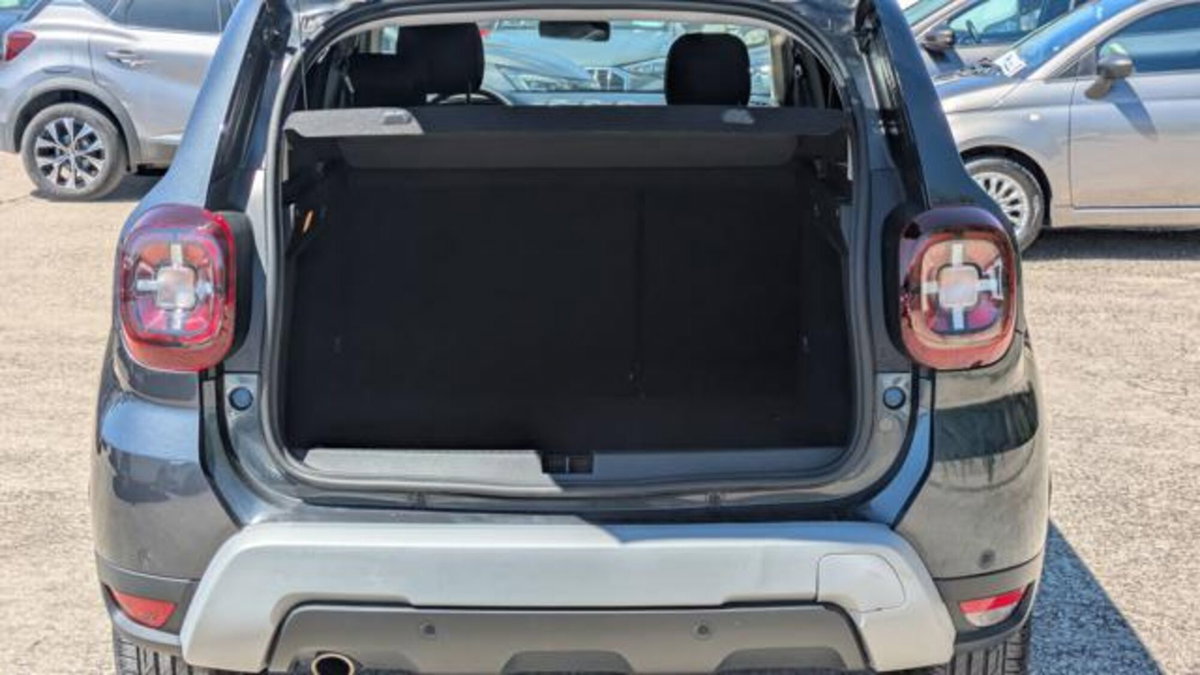 Dacia Duster 1.0 TCe 100 CV 4x2 Prestige (17)