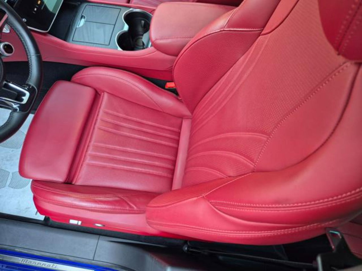 Maserati Grecale 2.0 MHEV 300 CV GT PrimaSerie (11)