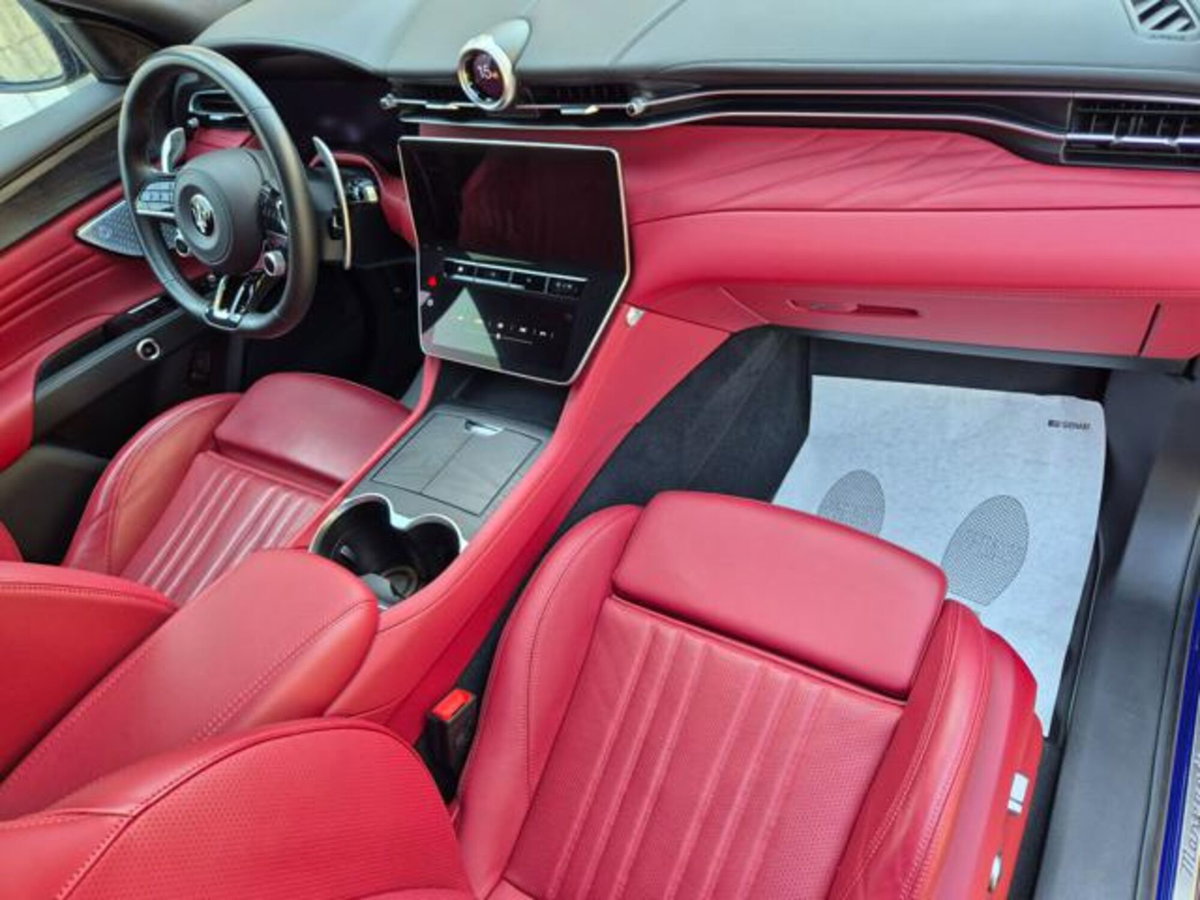Maserati Grecale 2.0 MHEV 300 CV GT PrimaSerie (14)