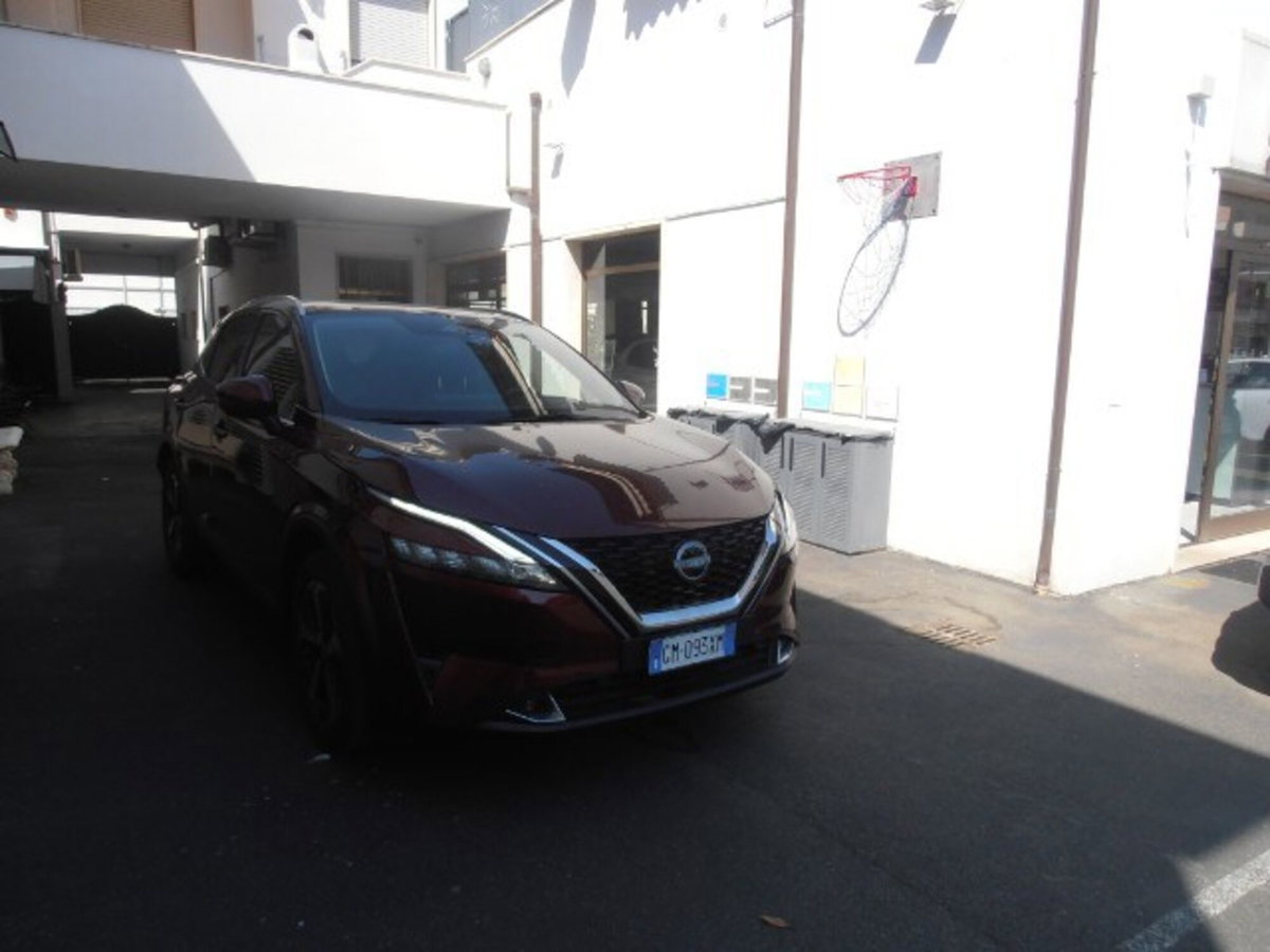 Nissan Qashqai 1.3 mhev N-Connecta 2wd 140cv (2)