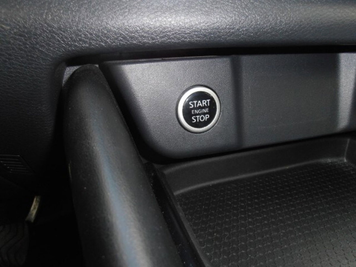 Nissan Qashqai 1.3 mhev N-Connecta 2wd 140cv (9)