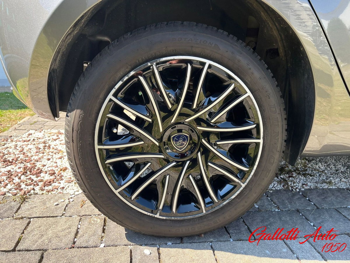 Lancia Ypsilon 1.0 FireFly 5 porte S&S Hybrid Ecochic Gold (20)