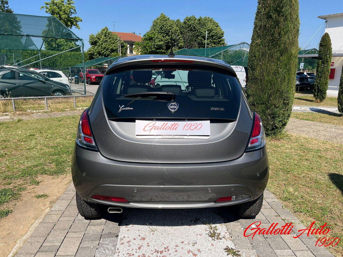 Lancia Ypsilon 1.0 FireFly 5 porte S&S Hybrid Ecochic Gold (9)