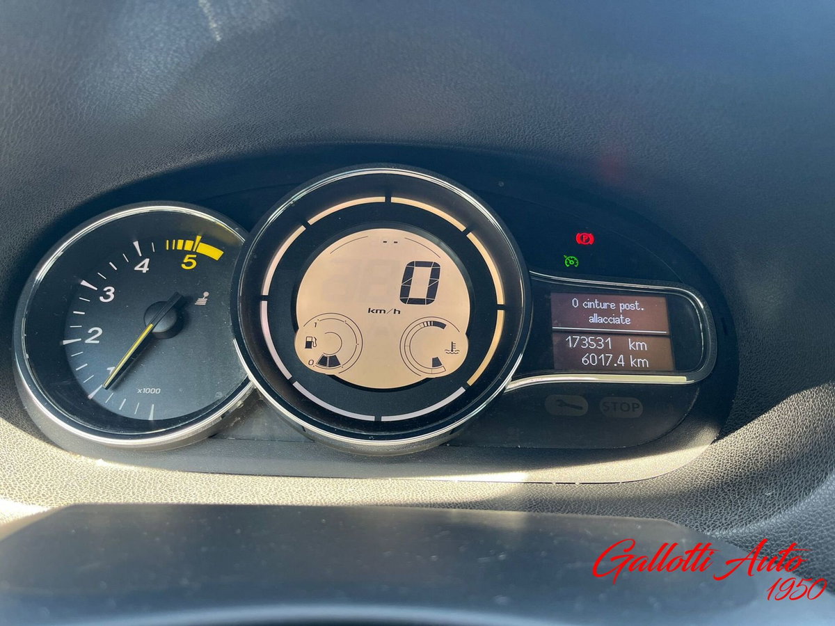 Renault Mégane SporTour 1.5 dCi 110CV EDC SporTour Limited (12)