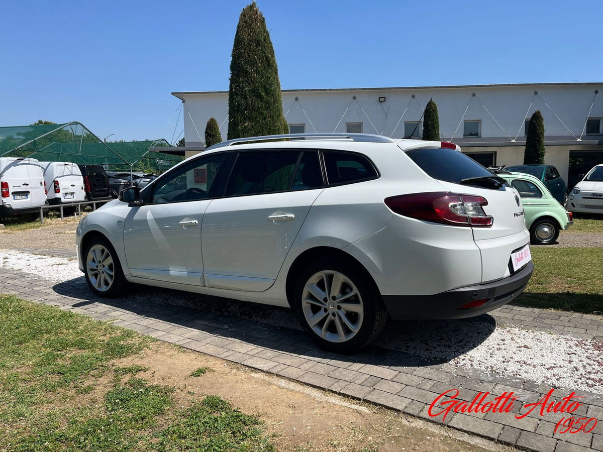Renault Mégane SporTour 1.5 dCi 110CV EDC SporTour Limited (18)