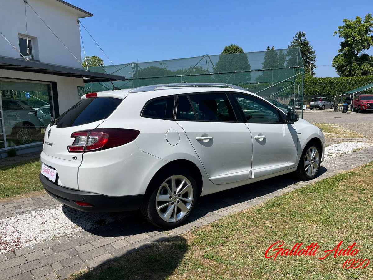Renault Mégane SporTour 1.5 dCi 110CV EDC SporTour Limited (19)