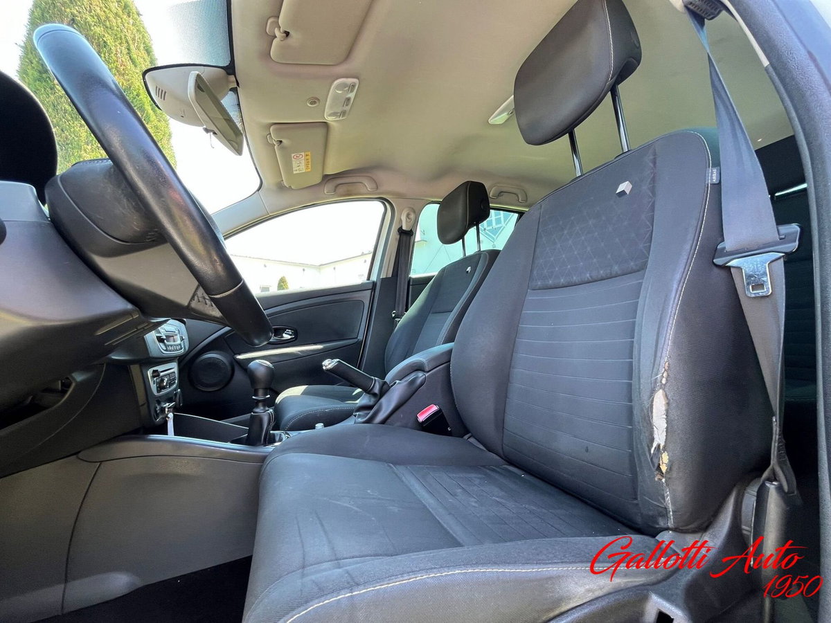 Renault Mégane SporTour 1.5 dCi 110CV EDC SporTour Limited (9)