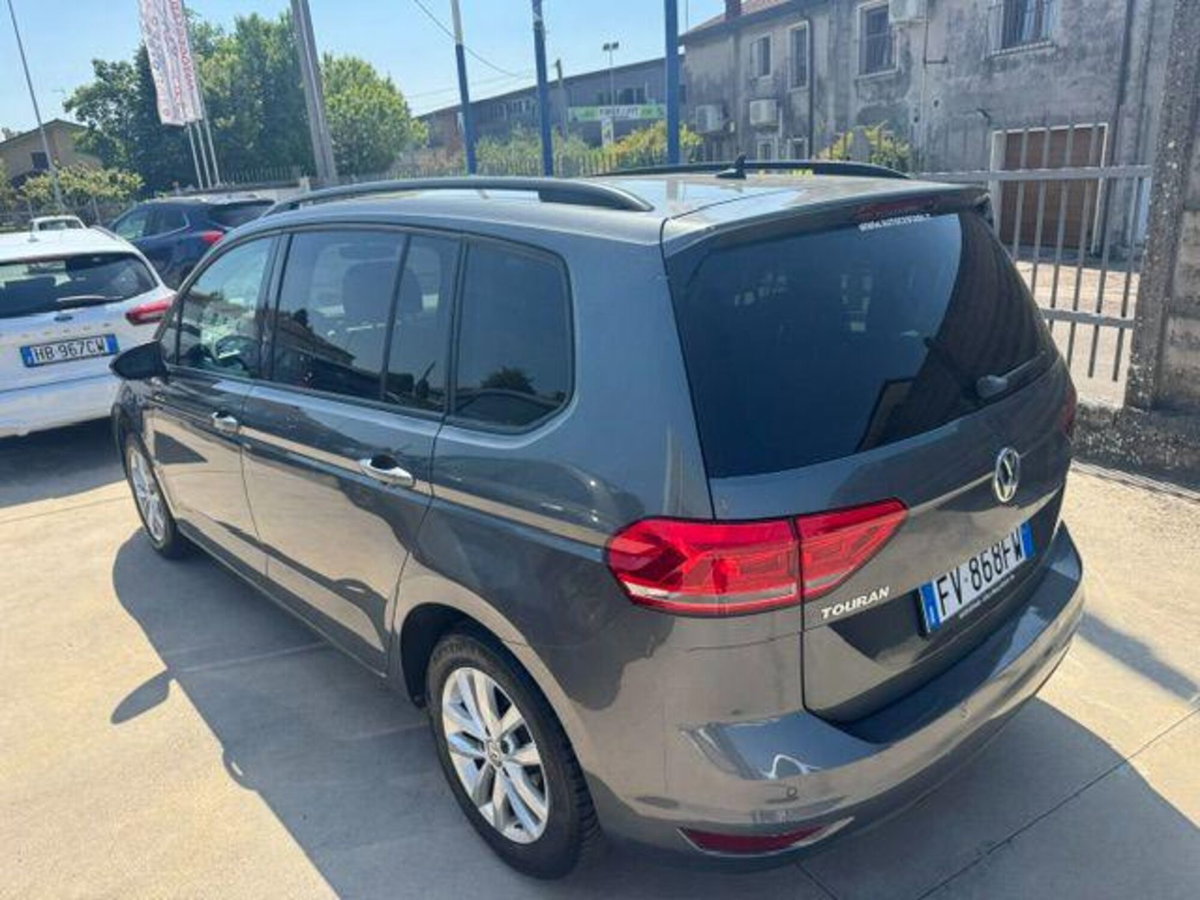 Volkswagen Touran 1.6 TDI 115 CV SCR DSG Business BlueMotion Technology (4)