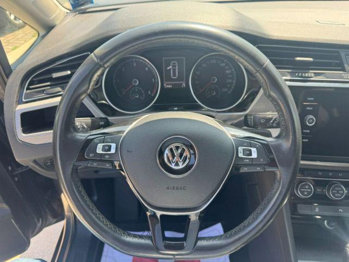 Volkswagen Touran 1.6 TDI 115 CV SCR DSG Business BlueMotion Technology (7)