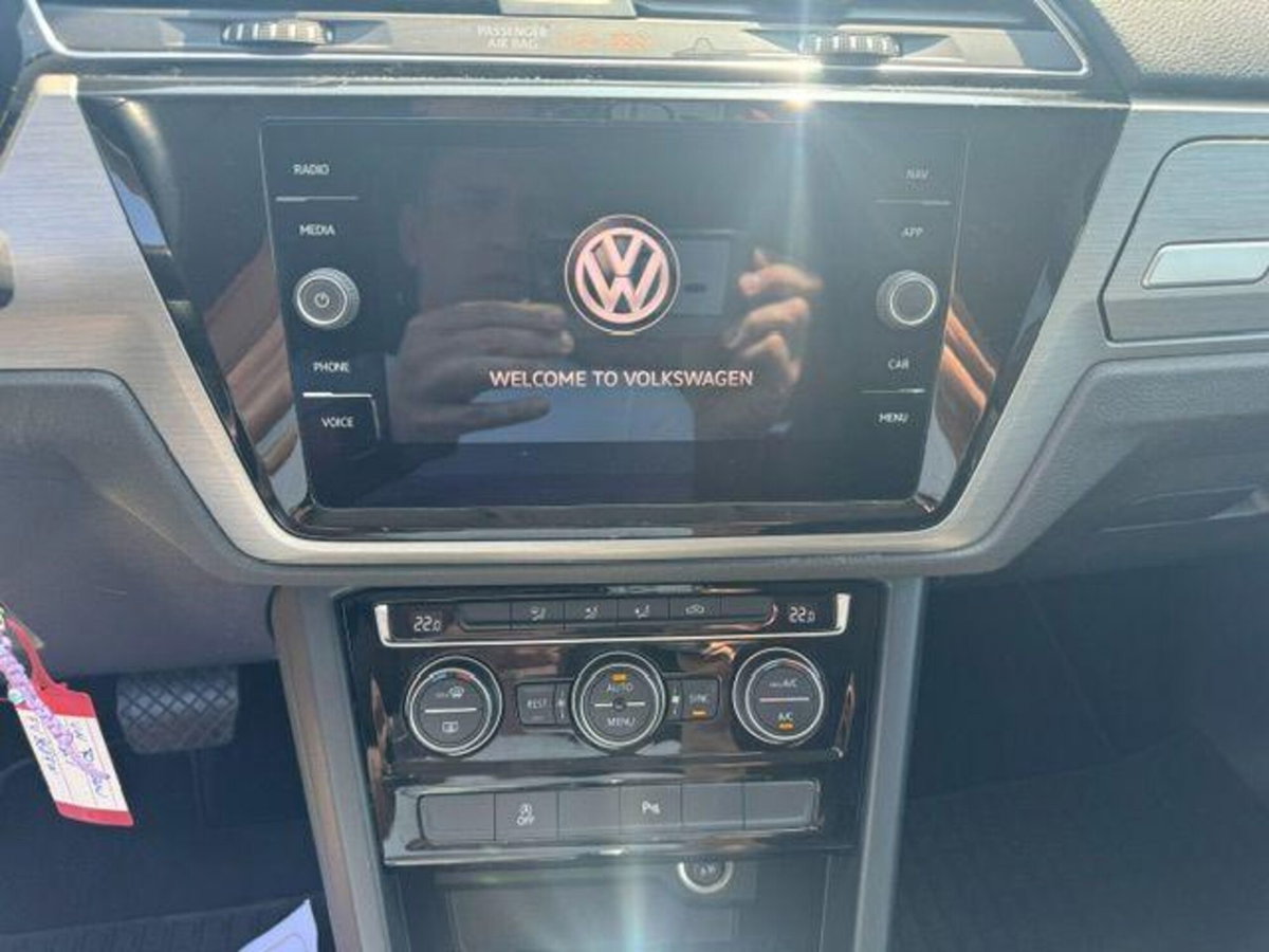 Volkswagen Touran 1.6 TDI 115 CV SCR DSG Business BlueMotion Technology (8)