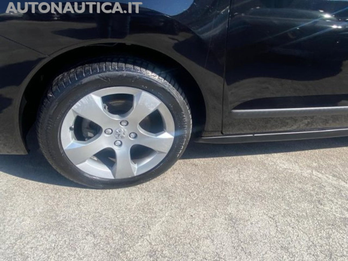 Peugeot 3008 1.6 HDi 115CV Active (15)